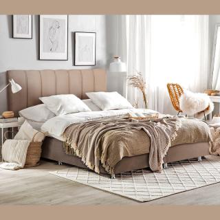 Double upholstered bed \